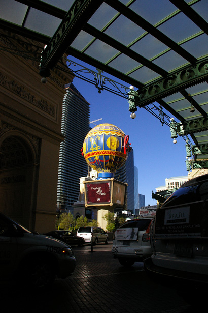 ParidHotelBallon